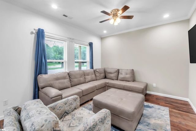 305 W Broad Street, Iva, SC 29655