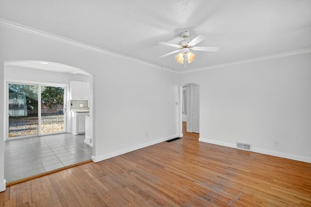 1506 64th Street, Windsor Heights, IA 50324