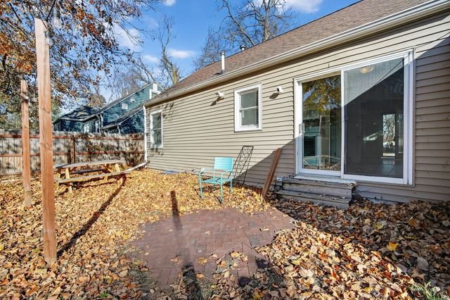 1506 64th Street, Windsor Heights, IA 50324