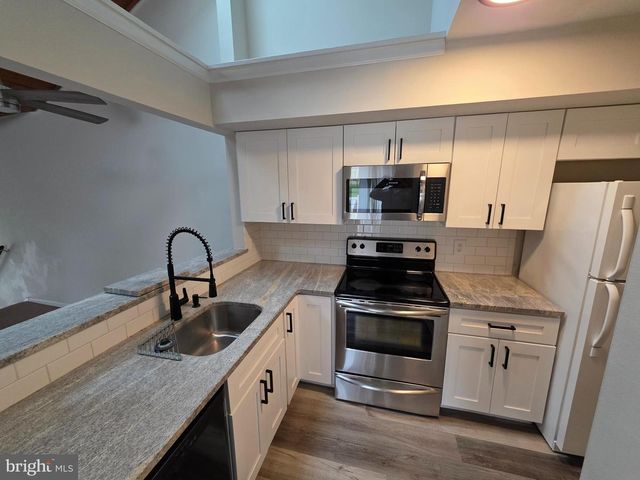 30 BROOKSIDE CT, Horsham, PA 19044