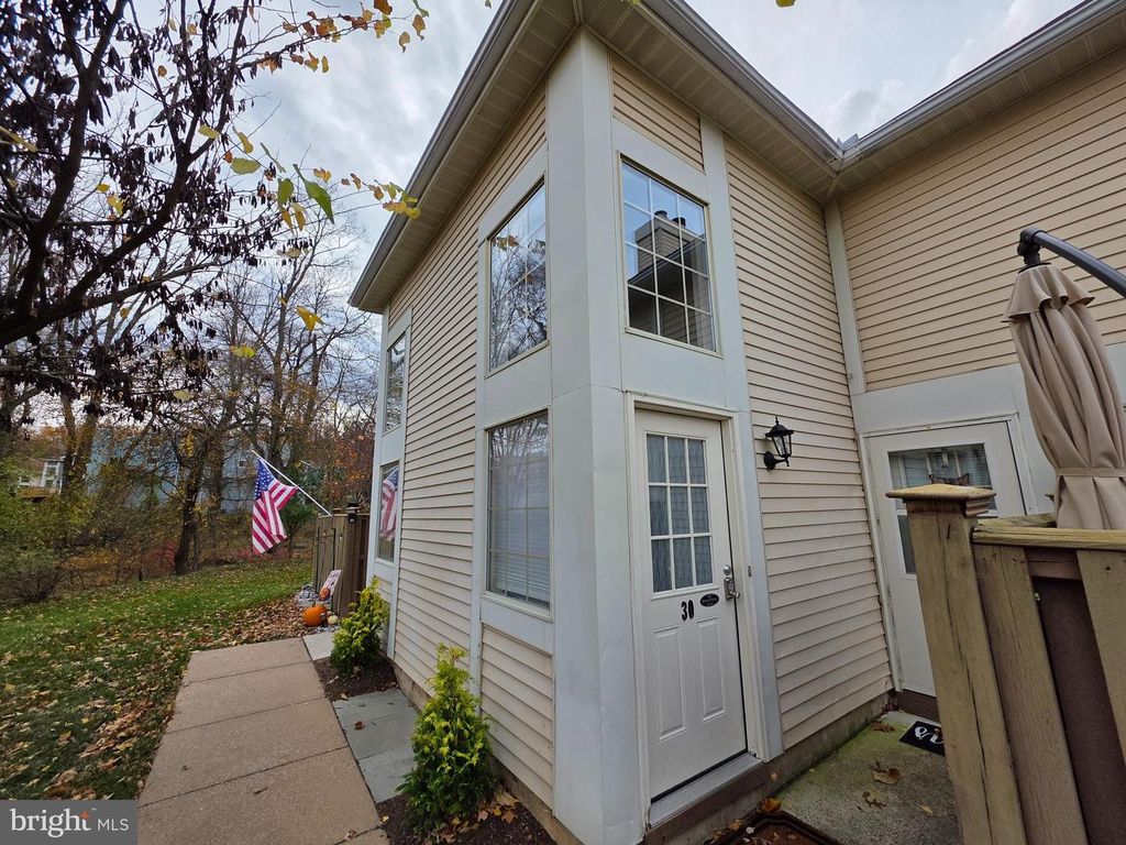 30 BROOKSIDE CT, Horsham, PA 19044