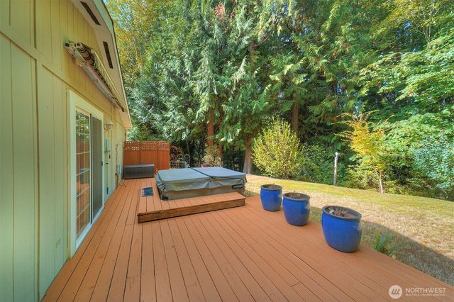 24028 Vinland Terrace NW, Poulsbo, WA 98370