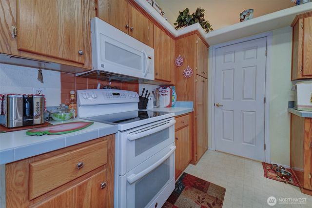 24028 Vinland Terrace NW, Poulsbo, WA 98370