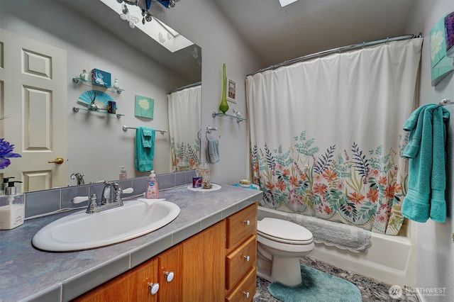 24028 Vinland Terrace NW, Poulsbo, WA 98370