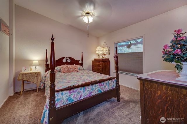 24028 Vinland Terrace NW, Poulsbo, WA 98370