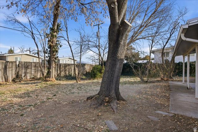 2100 W THECKSTON RD, Taylorsville, UT 84129