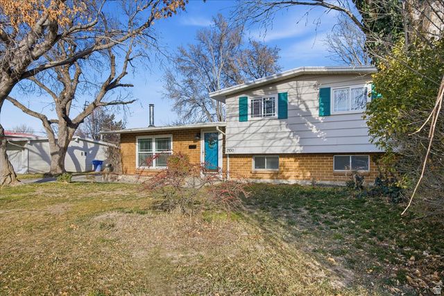 2100 W THECKSTON RD, Taylorsville, UT 84129