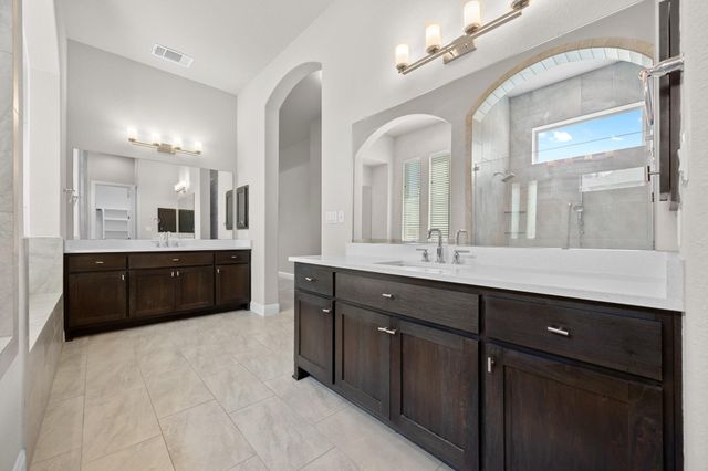 1511 Parke Bluff BND, Cedar Park, TX 78613