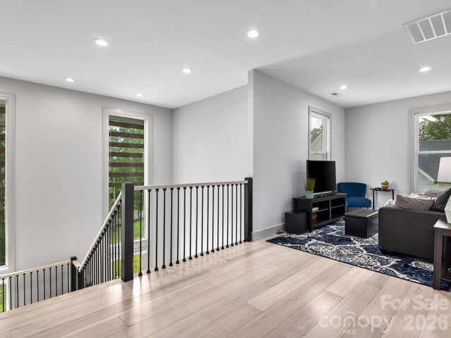 7 Copper Mill Court, Candler, NC 28715