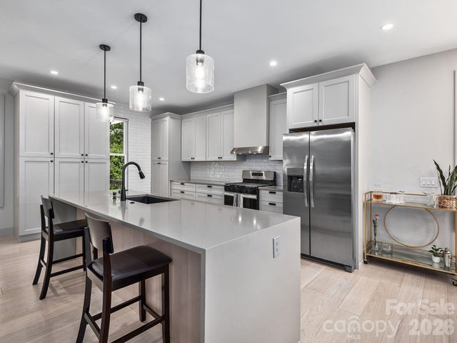 7 Copper Mill Court, Candler, NC 28715