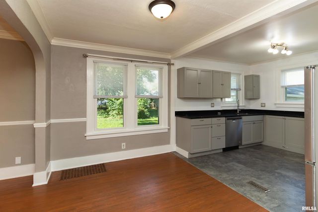 421 SHADOWAY Drive, East Peoria, IL 61611