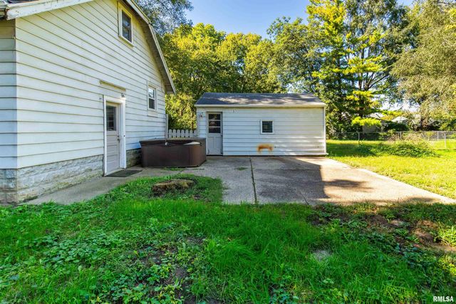 421 SHADOWAY Drive, East Peoria, IL 61611