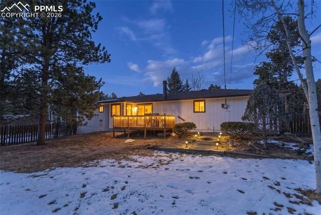 685 Sunnywood Loop, Woodland Park, CO 80863