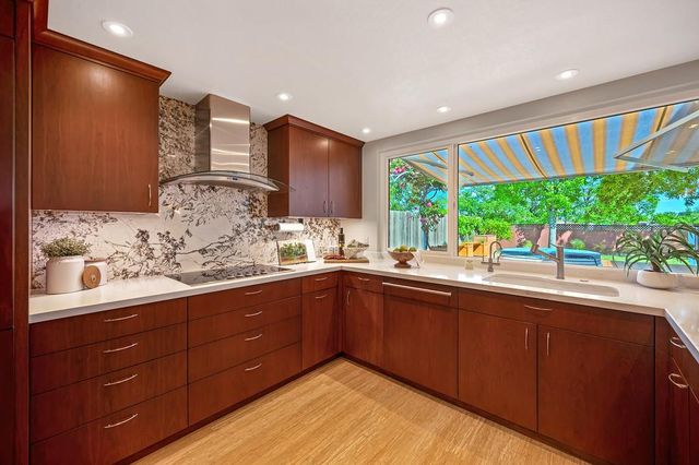 782 Crosswind Dr, Sacramento, CA 95838