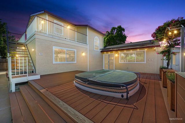 782 Crosswind Dr, Sacramento, CA 95838