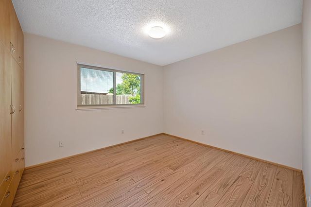 782 Crosswind Dr, Sacramento, CA 95838