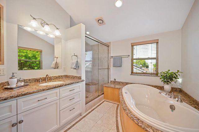 782 Crosswind Dr, Sacramento, CA 95838