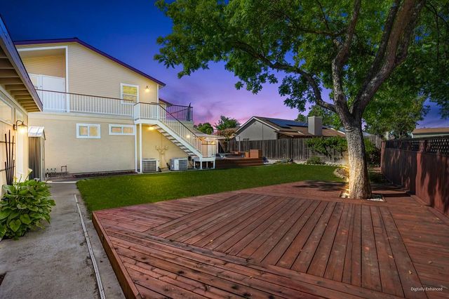 782 Crosswind Dr, Sacramento, CA 95838