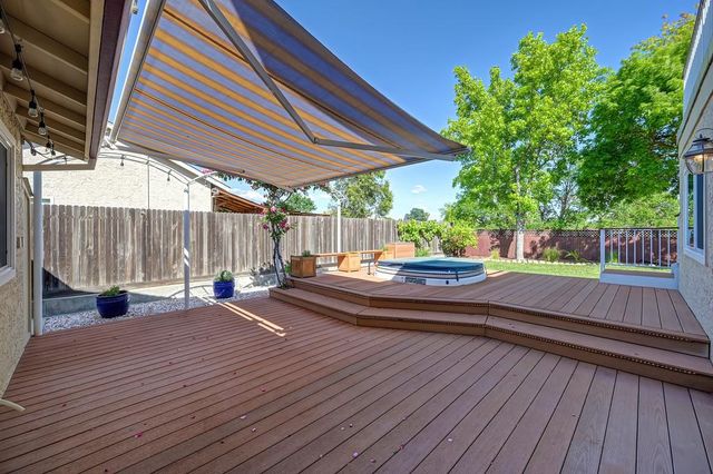 782 Crosswind Dr, Sacramento, CA 95838