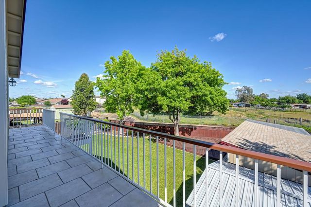 782 Crosswind Dr, Sacramento, CA 95838