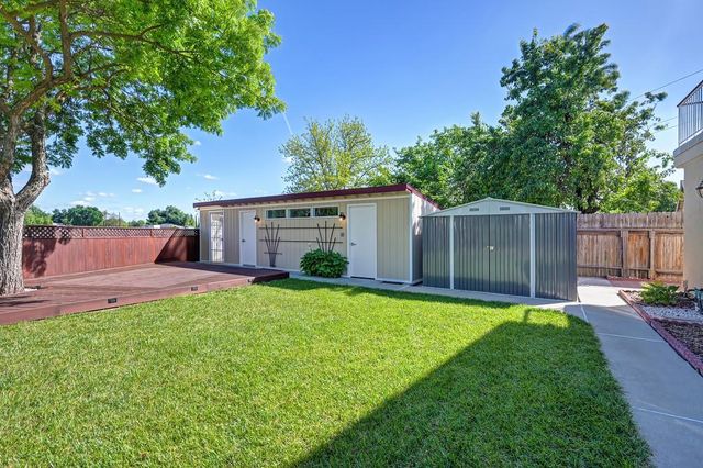 782 Crosswind Dr, Sacramento, CA 95838