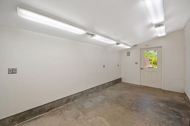 782 Crosswind Dr, Sacramento, CA 95838