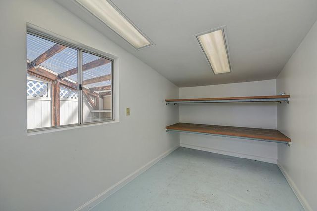 782 Crosswind Dr, Sacramento, CA 95838