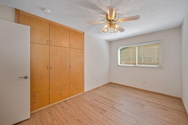 782 Crosswind Dr, Sacramento, CA 95838