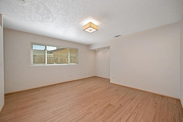 782 Crosswind Dr, Sacramento, CA 95838