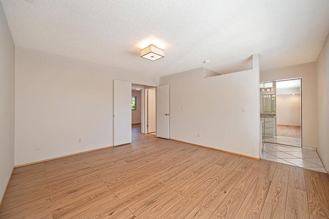 782 Crosswind Dr, Sacramento, CA 95838