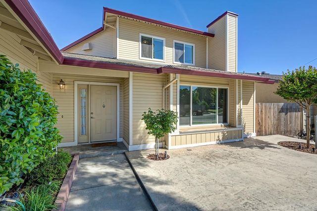 782 Crosswind Dr, Sacramento, CA 95838