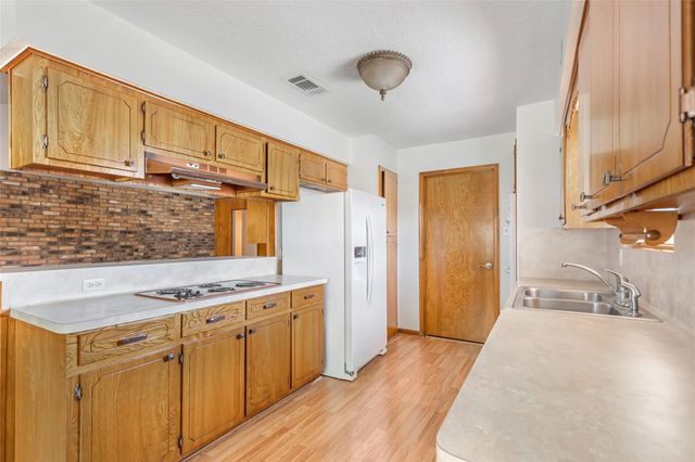 1708 17th Avenue N, Texas City, TX 77590