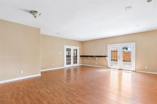 1708 17th Avenue N, Texas City, TX 77590