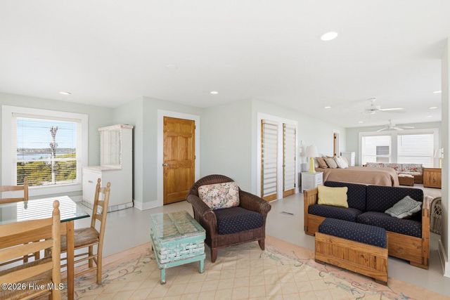 1005 N Anderson Boulevard, Holly Ridge, NC 28445
