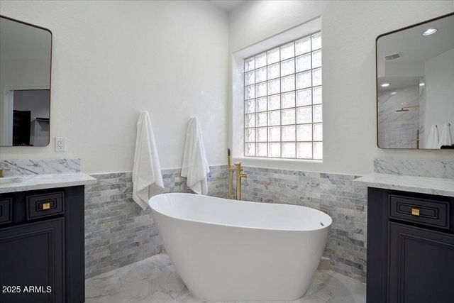 2025 W CALLE DEL SOL --, Phoenix, AZ 85085