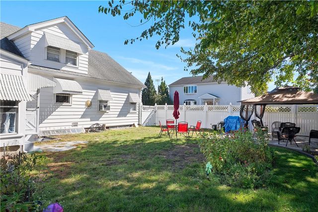 400 Newport Avenue, Pawtucket, RI 02861