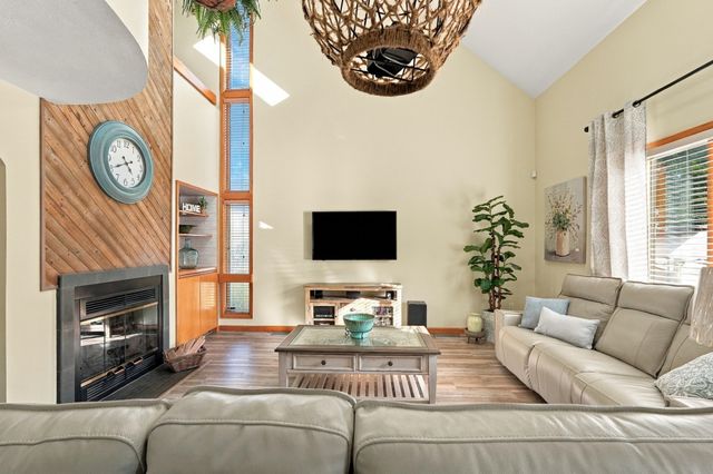 155 Friendship St, Fall River, MA 02724