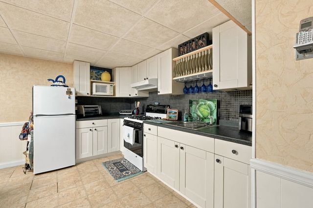 155 Friendship St, Fall River, MA 02724