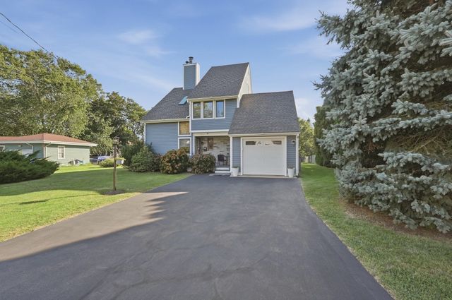 155 Friendship St, Fall River, MA 02724