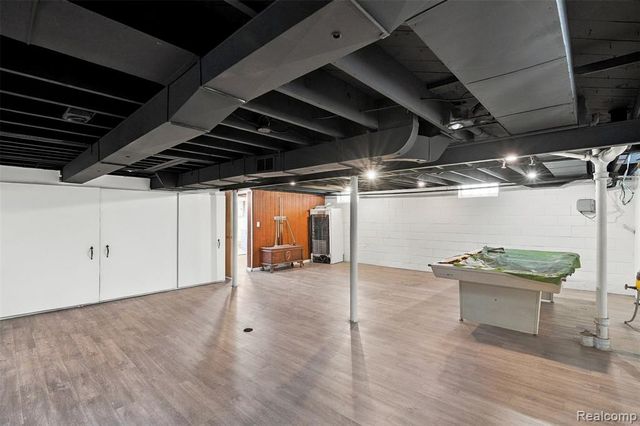 1843 Manchester Boulevard, Grosse Pointe Woods, MI 48236