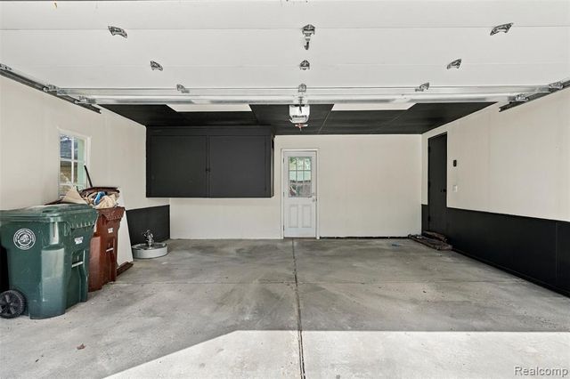 1843 Manchester Boulevard, Grosse Pointe Woods, MI 48236