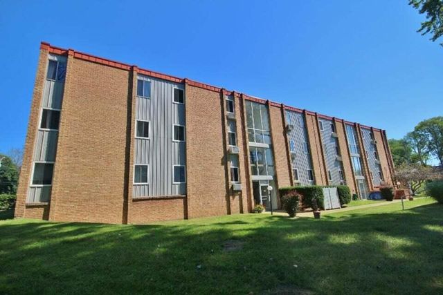 173 E Michigan Avenue 203B, Three Rivers, MI 49093