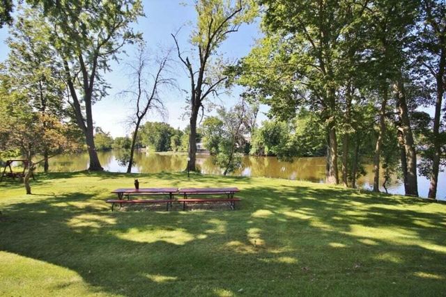 173 E Michigan Avenue 203B, Three Rivers, MI 49093