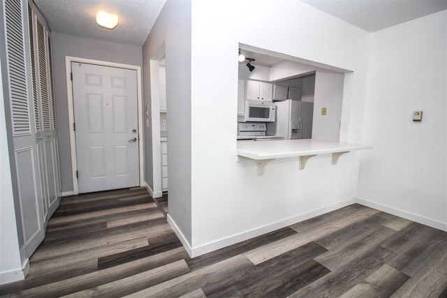 173 E Michigan Avenue 203B, Three Rivers, MI 49093