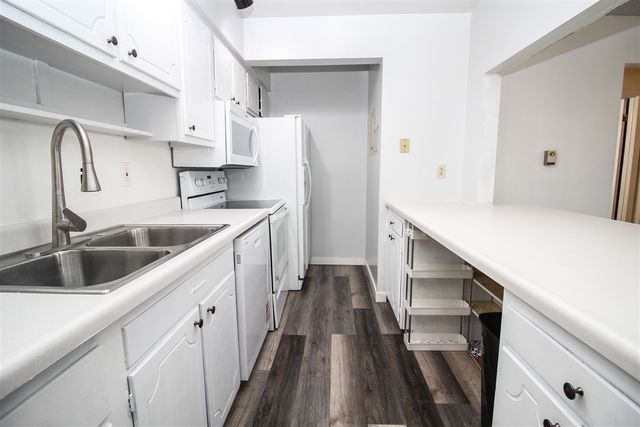 173 E Michigan Avenue 203B, Three Rivers, MI 49093