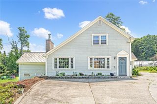 214 Highland Road, Tiverton, RI 02878