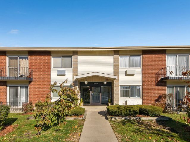 8904 jody Lane 1C, Des Plaines, IL 60016