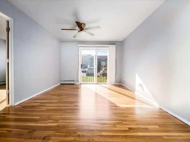 8904 jody Lane 1C, Des Plaines, IL 60016