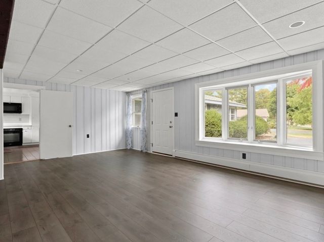 83 Joseph Rd, Framingham, MA 01701