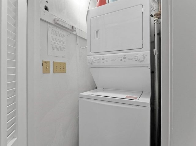 83 Joseph Rd, Framingham, MA 01701